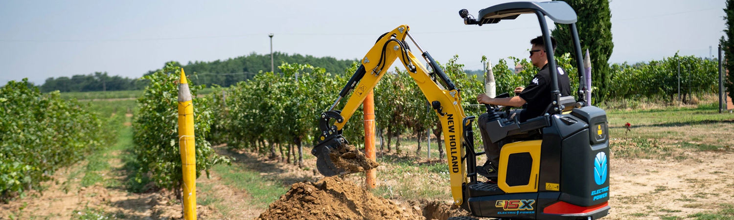 2024 New Holland D Serie Mini Excavators for sale in Vanee Farm Centre Inc., Lethbridge, Alberta